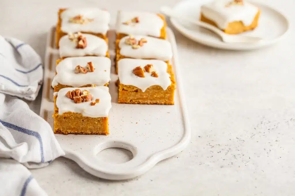 Gâteau aux pacanes et crème au beurre au miel