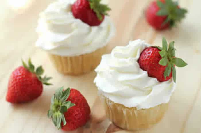 Creme Chantilly Recette Facile Pour Vos Gateaux Et Tartes