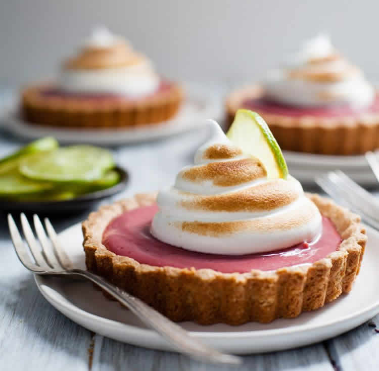 Tartelette Aux Fraises Et Meringue Grillee La Recette Maison Facile