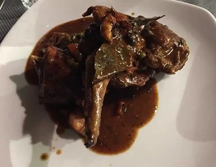 Cuisses de lapin au vin rouge au cookeo