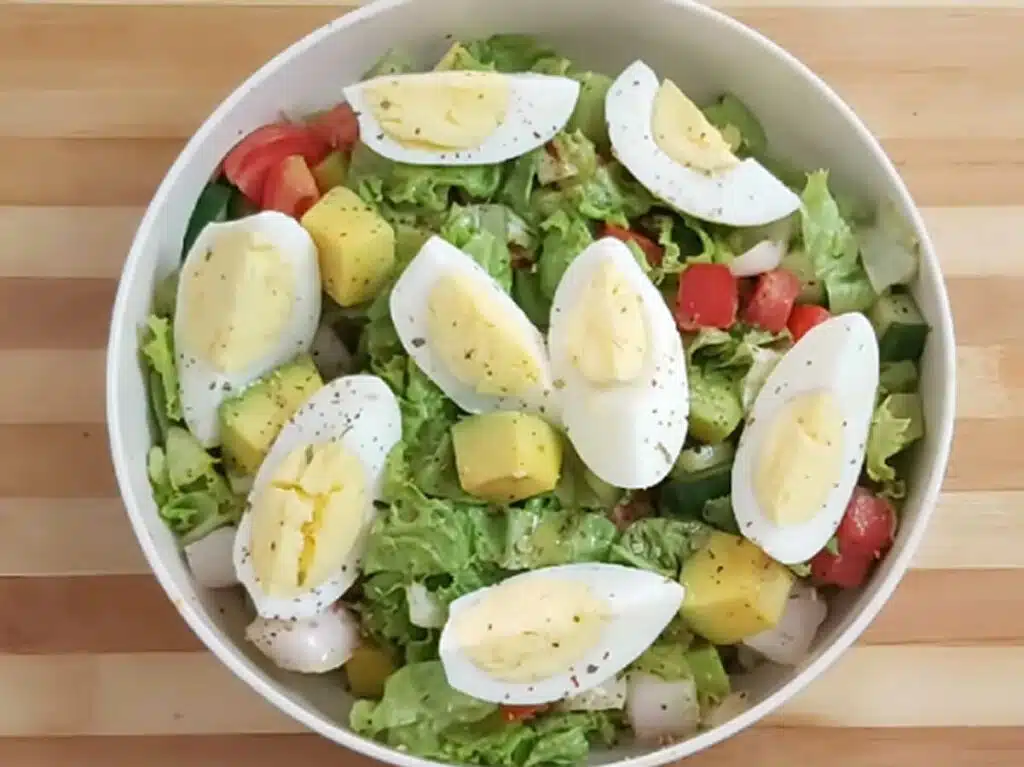 Salade aux œufs et à l'avocat