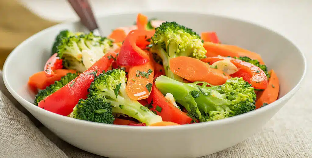 Sauté de brocolis carottes et poivron