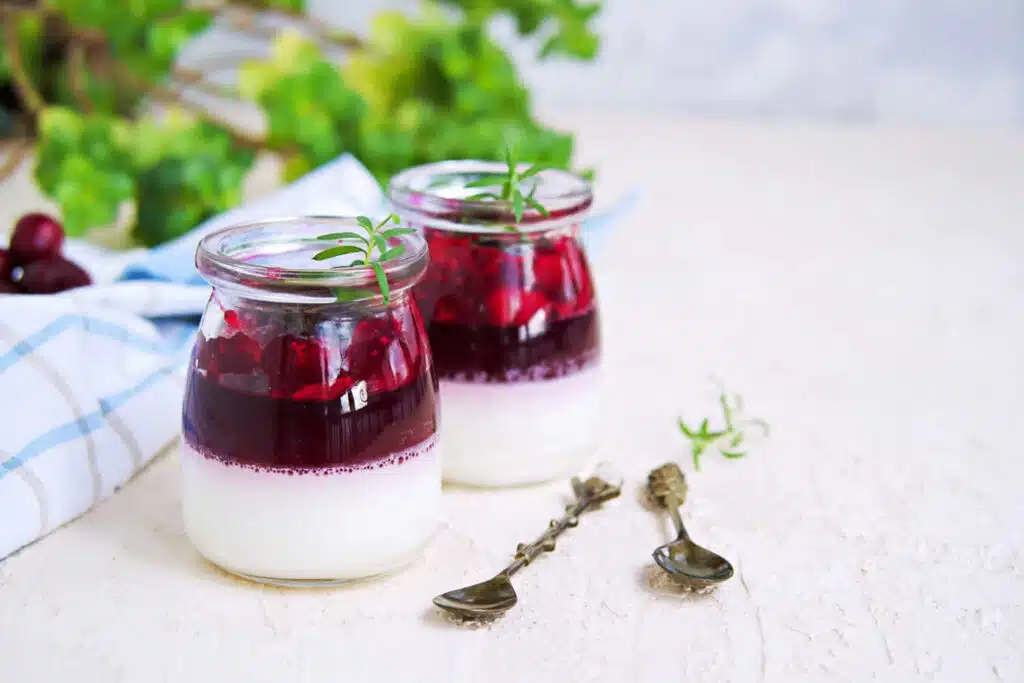 La meilleure recette de panna cotta cerises