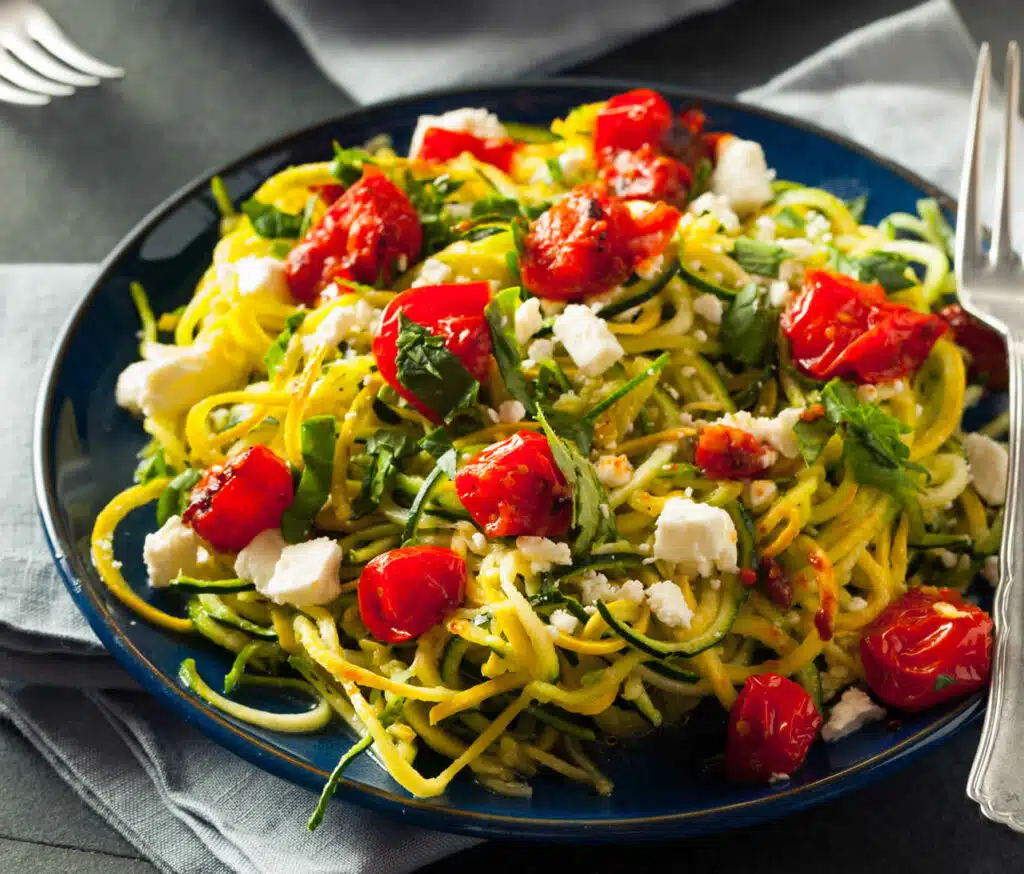 Spaghetti de courgette aux tomates