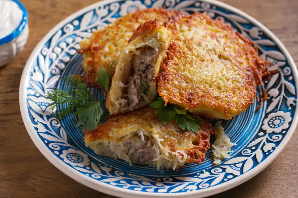 Galette de pommes de terre farcie à la viande hachée