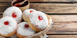 Beignets avec la gelée framboises eu thermomix