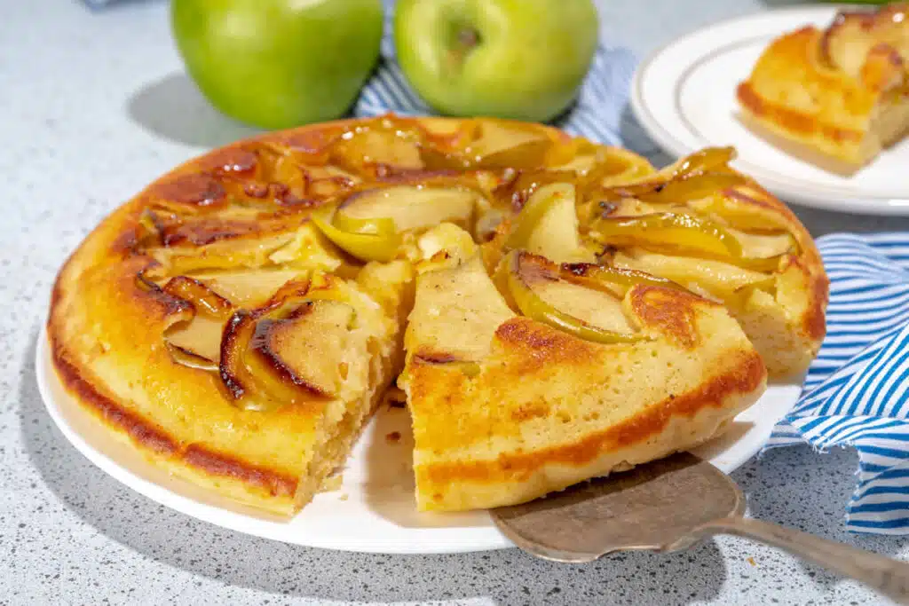 Gâteau renversé aux pommes caramélisées