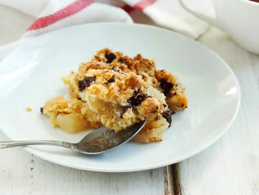 Crumble poire-chocolat et amandes