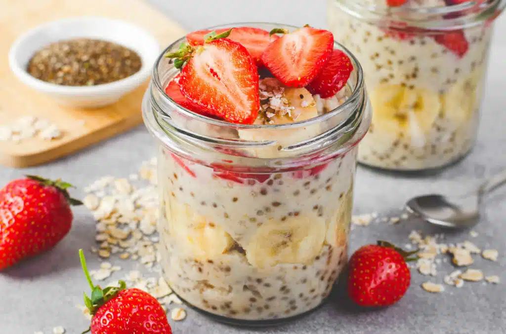 Porridge de chia avoine et fruits