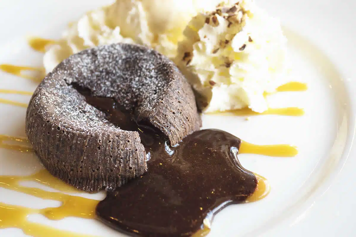 Fondant au chocolat avec coeur coulant