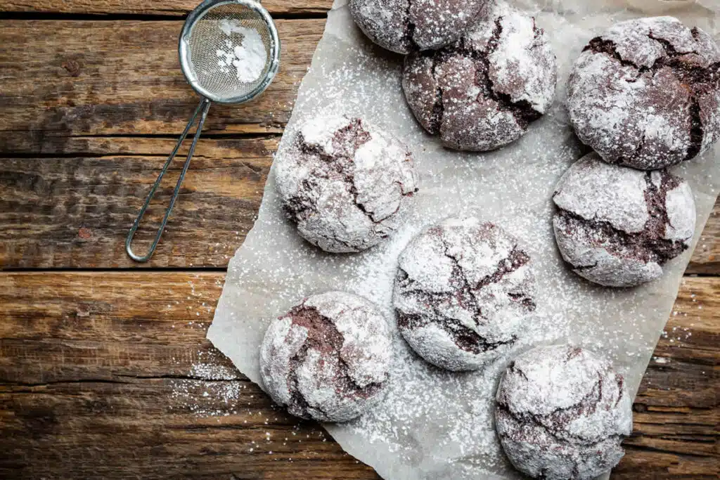 Biscuits craquelins au chocolat noir