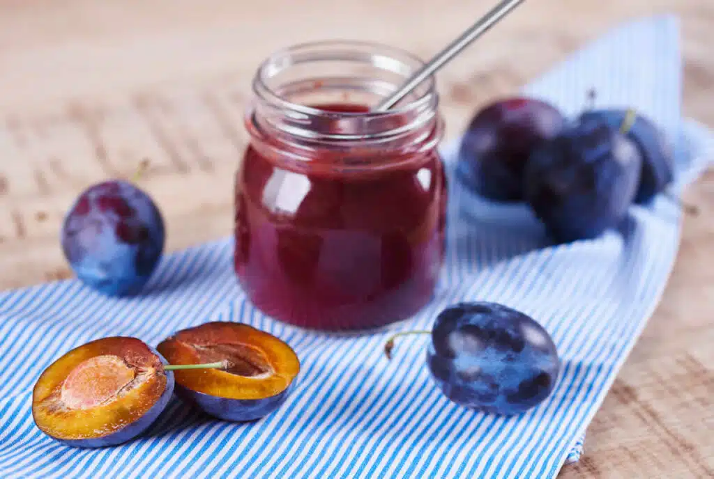 Confiture de prunes rouges facile