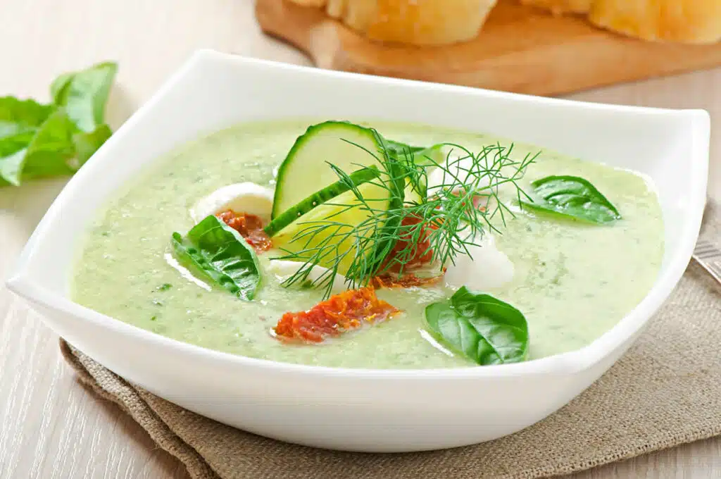 Soupe froide de concombre