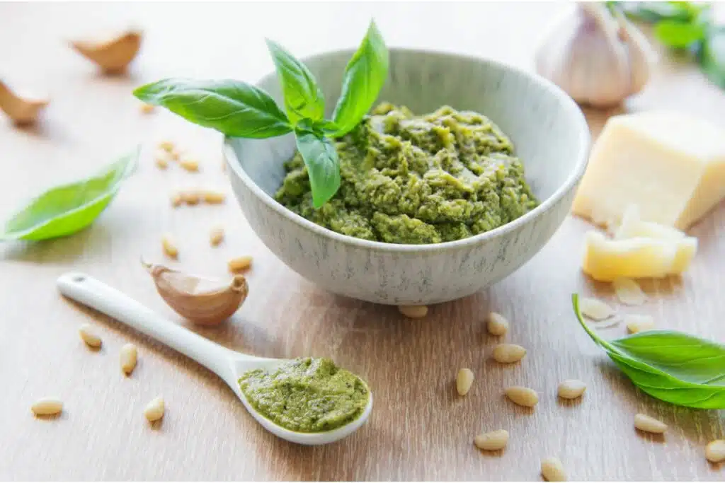 Pesto au Basilic et Fromage Italien