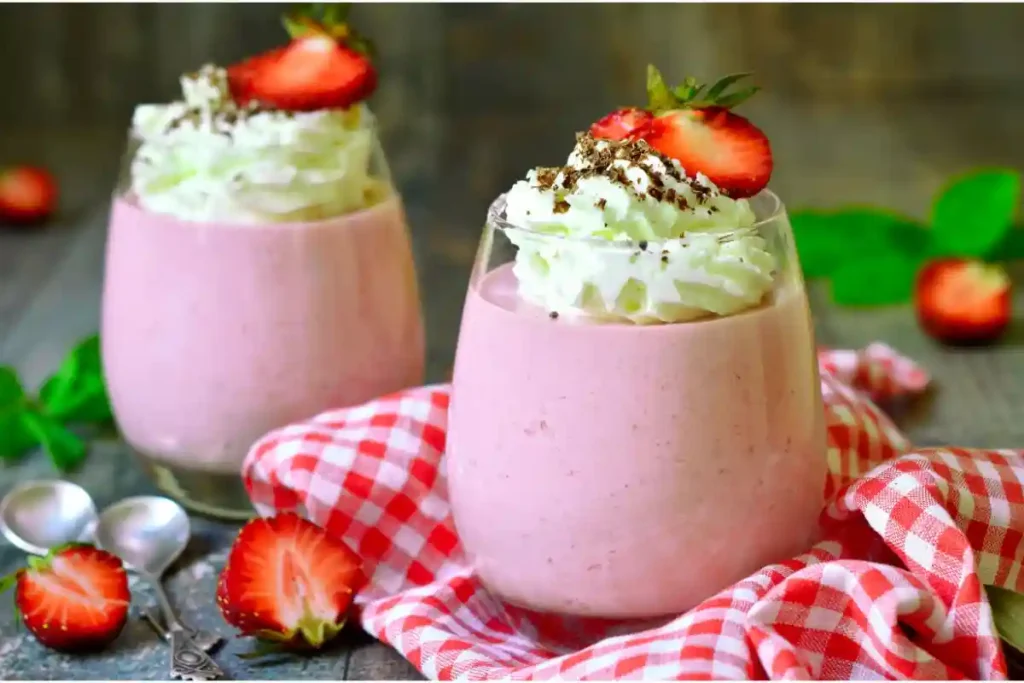 Verrines de Mousse à la Fraise